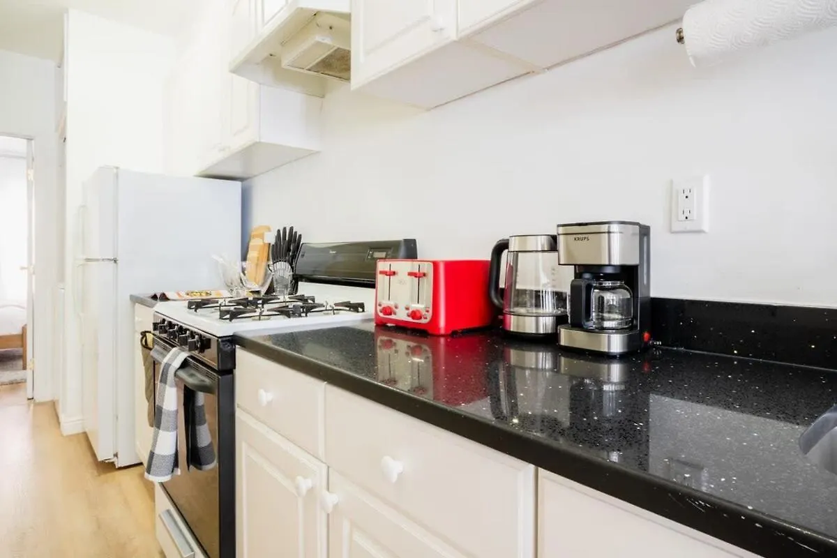 1435-4 I 3 Bedrooms 2 Bath Prime Upper East نيو يورك